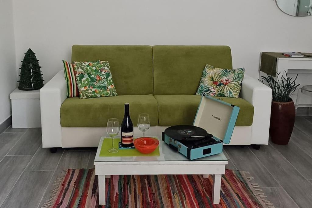 Iris Apartment, Comfort E Stile Nel Cuore Di بيشيلي المظهر الخارجي الصورة